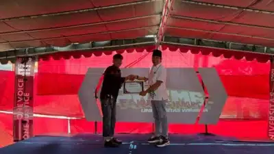 Politisi PKB Akhmadi Yasid saat menjadi pembicara dalam PKKMB Fakultas Hukum Unija Sumenep