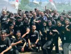 Tetesan Air, Semangat Baru: Tradisi Penyiraman Mahasiswa Baru UNIBA Madura 2025