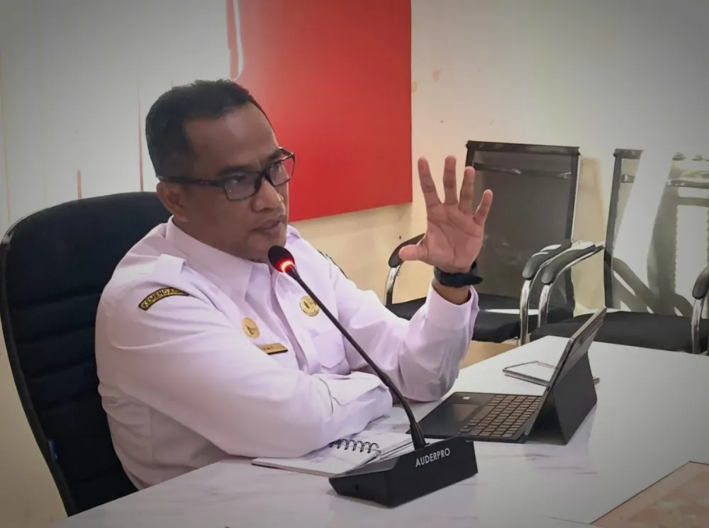 Kepala BRIDA Sumenep Benny Irawan menyampaikan keterangan pers terkait Anugerah Inovasi Daerah 2025.
