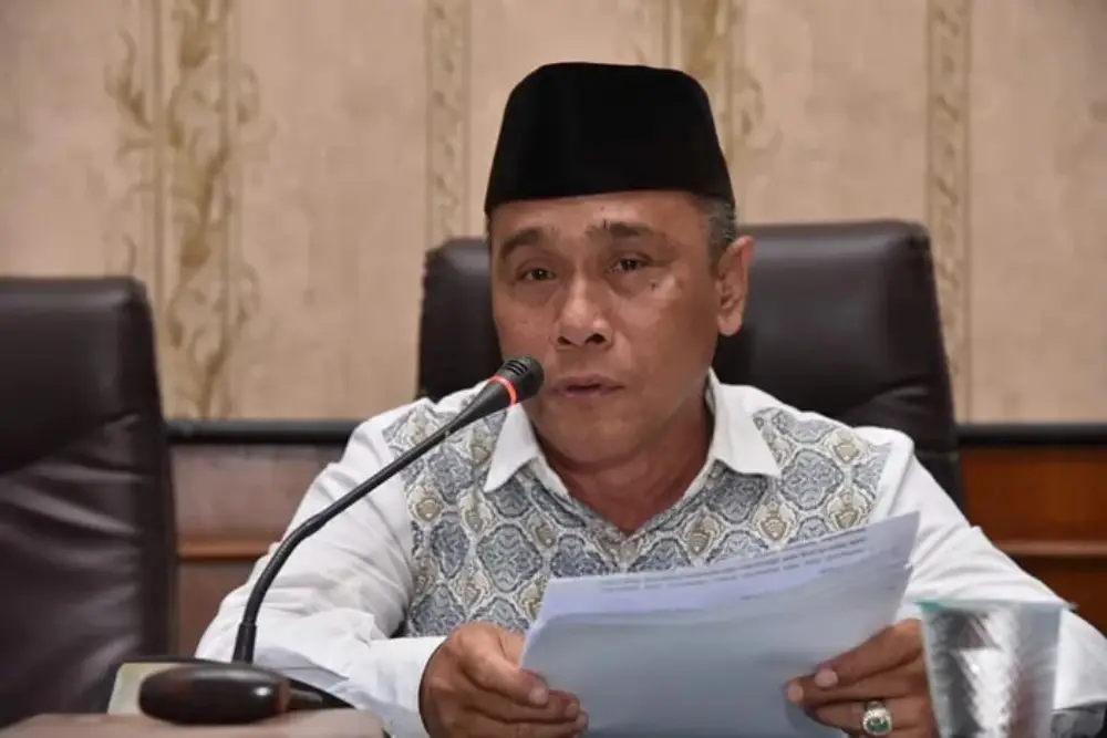 Sidang paripurna DPRD Sumenep mengesahkan empat Perda strategis tahun 2025 untuk mendukung pembangunan daerah.