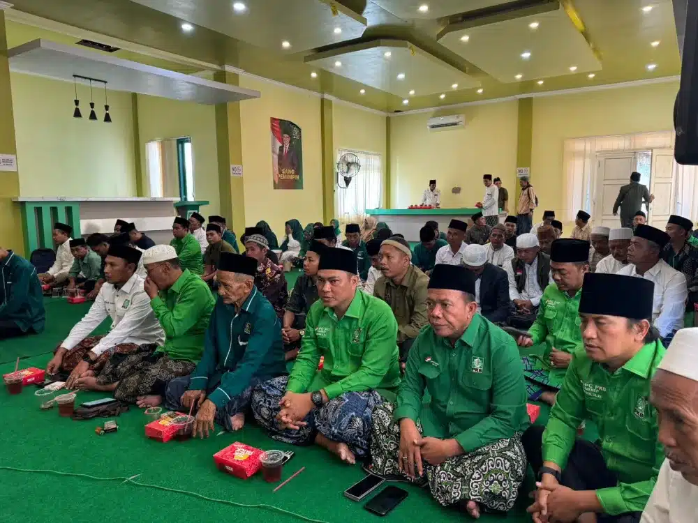 Ulama, kiai, dan jajaran PKB Sumenep hadiri istighasah dan doa bersama di kantor DPC PKB.