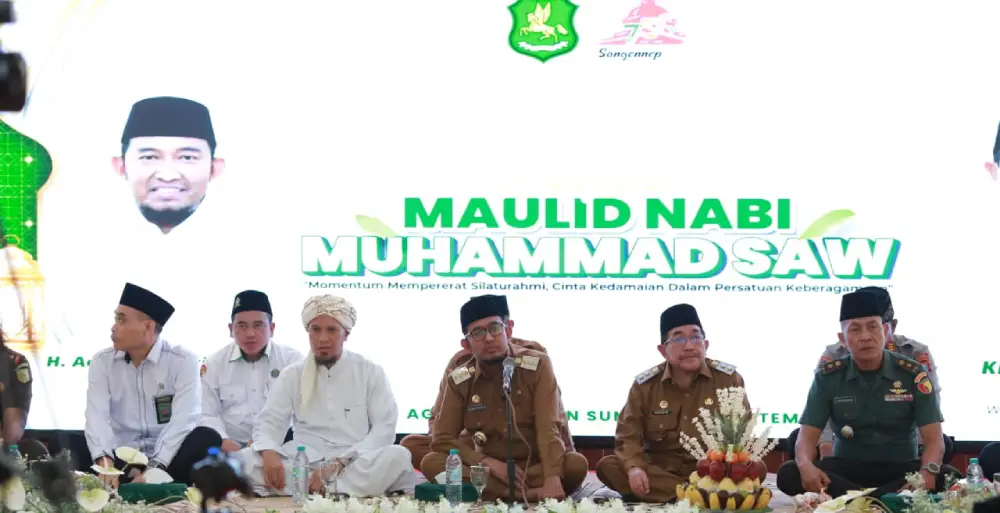 Suasana peringatan Maulid Nabi Muhammad SAW di Pendopo Agung Keraton Sumenep yang dihadiri Bupati Achmad Fauzi bersama Forkopimda dan masyarakat.