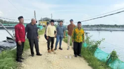 Pansus Tambak Udang DPRD Sumenep meninjau tambak di Pakandangan Tengah dan Sendang pada Jumat (12/12/2025) yang diduga beroperasi tanpa izin.