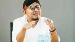 upati Sumenep Achmad Fauzi Wongsojudo saat memberikan keterangan resmi terkait rekomendasi kenaikan UMK 2025.
